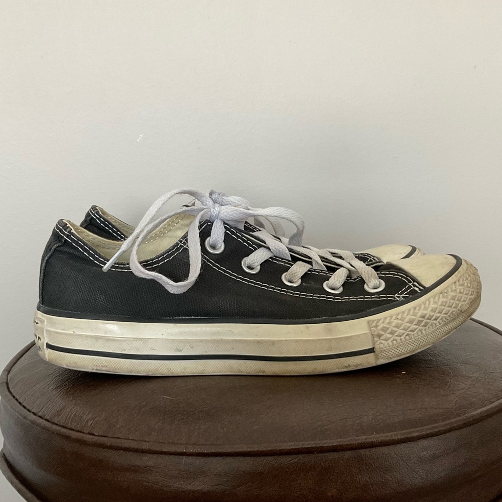 Converse All-Star Black Low Top Classic Canvas Sneaker Size 6 Women, Men's 4